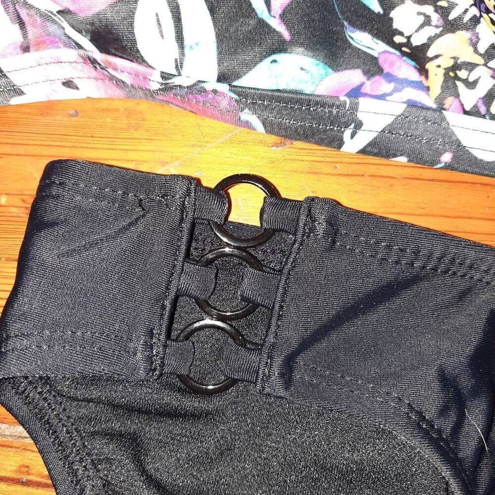 Two Piece Swim Suit Set - Picture 3 of 4